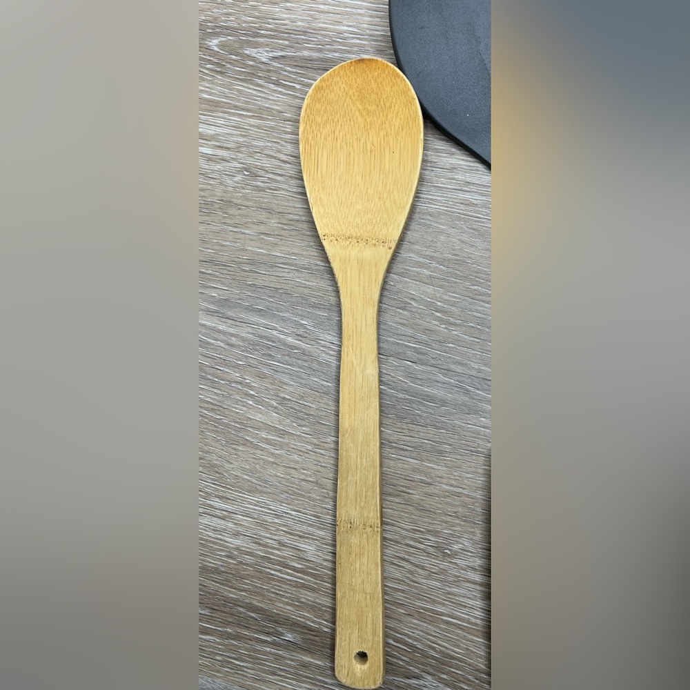 Assortment of Kitchen Items - Picture 2 of 6